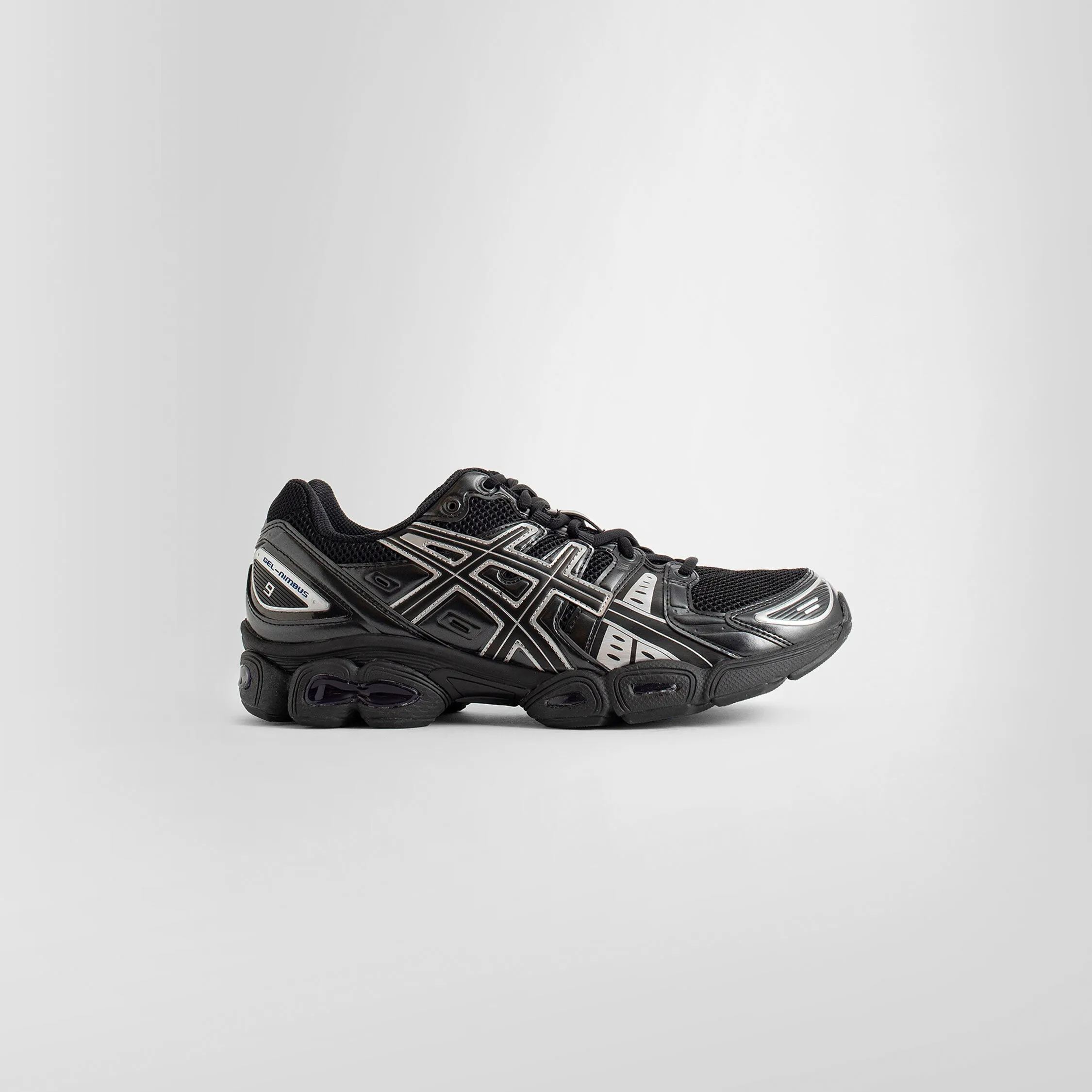 ASICS UNISEX BLACK SNEAKERS